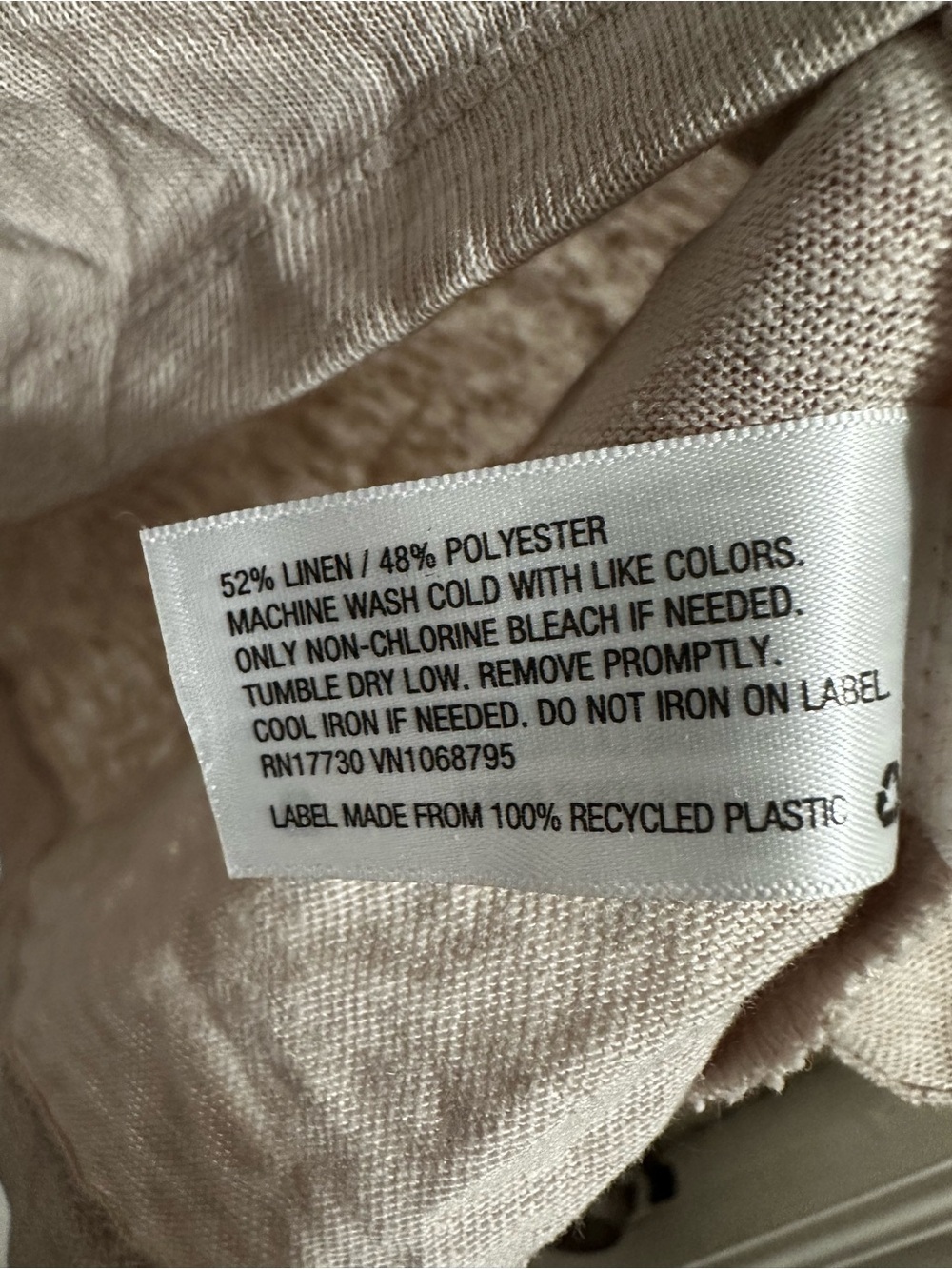 V-Neck Short Sleeve Tee in Light Beige NWOT - Picture 4 of 5